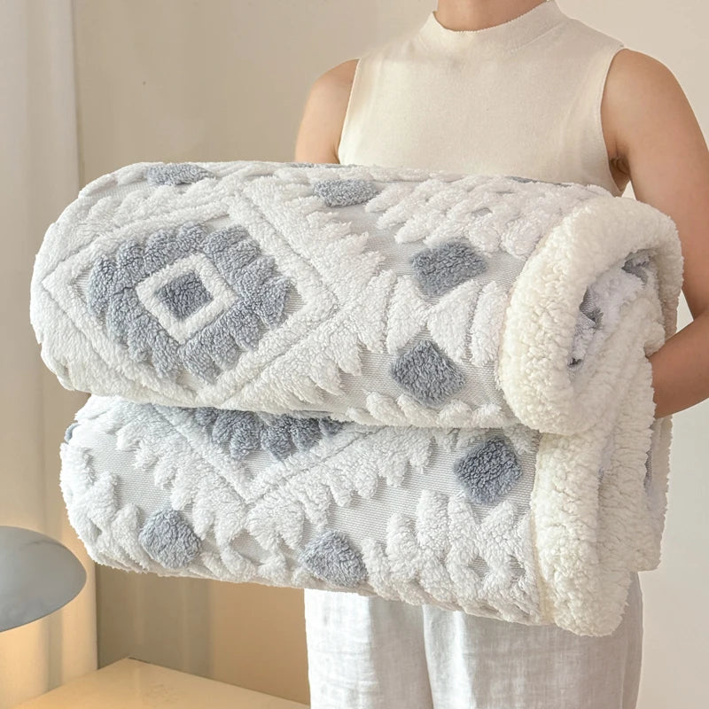 Geometric Patterned Jacquard Fleece Blanket Double Layer Thick Warm Taffeta Sofa Throw Blanket Autumn Winter Plush Bed Blanket