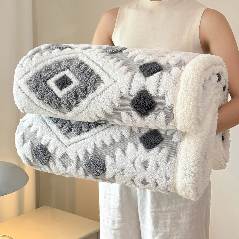 Geometric Patterned Jacquard Fleece Blanket Double Layer Thick Warm Taffeta Sofa Throw Blanket Autumn Winter Plush Bed Blanket