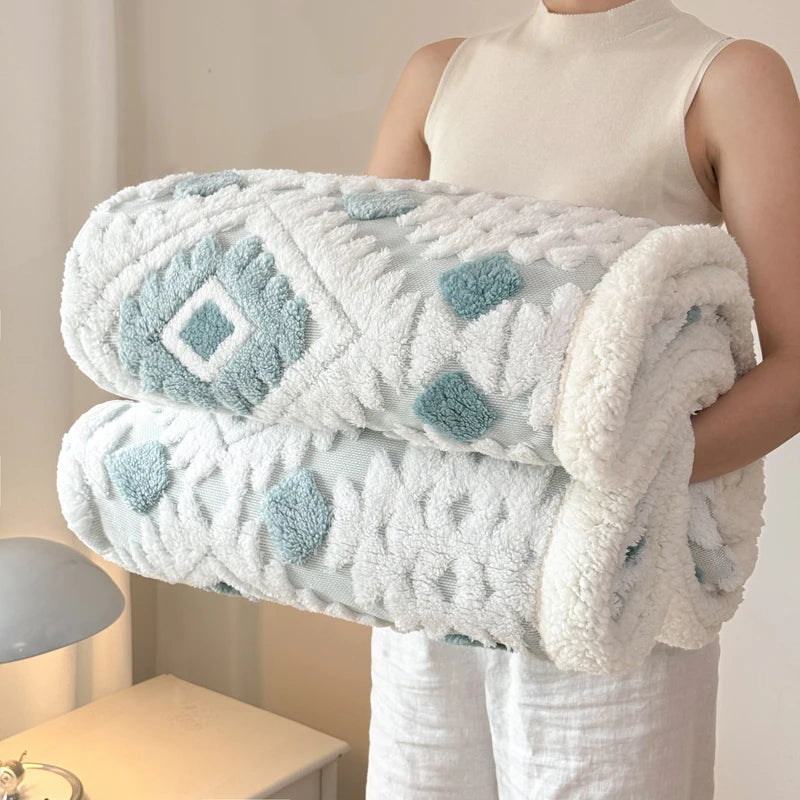 Geometric Patterned Jacquard Fleece Blanket Double Layer Thick Warm Taffeta Sofa Throw Blanket Autumn Winter Plush Bed Blanket