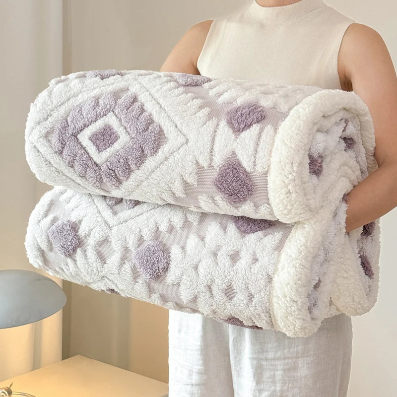 Geometric Patterned Jacquard Fleece Blanket Double Layer Thick Warm Taffeta Sofa Throw Blanket Autumn Winter Plush Bed Blanket