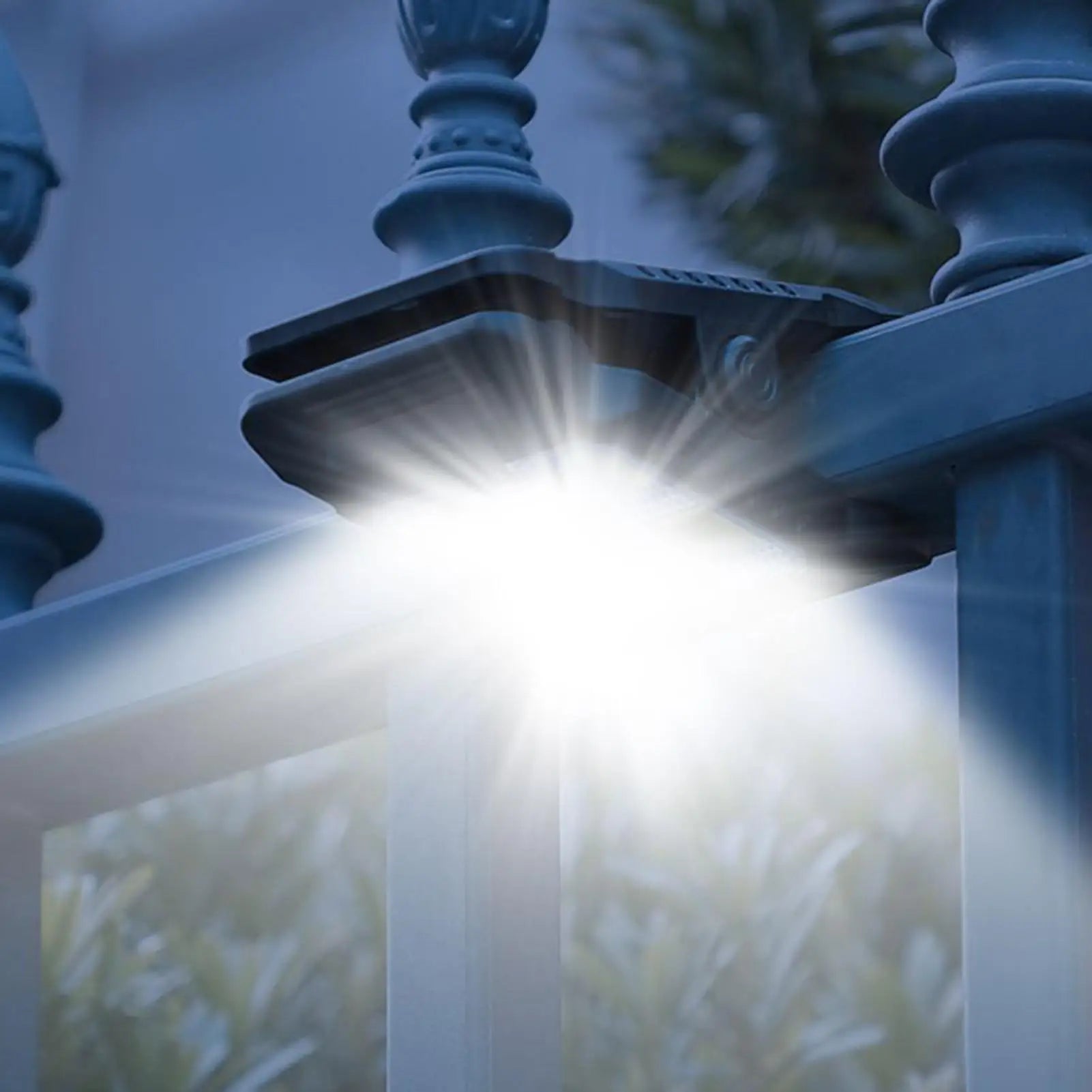 Solar Powered Light Small Solar Lights for Chain Link Fence Motion Sensor Security Lighting Waterproof Small Garden Decor
