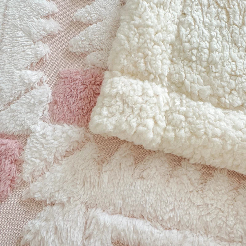 Geometric Patterned Jacquard Fleece Blanket Double Layer Thick Warm Taffeta Sofa Throw Blanket Autumn Winter Plush Bed Blanket